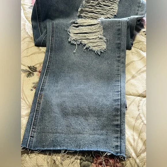 Ripped Denim Jeans - Picture 3 of 3